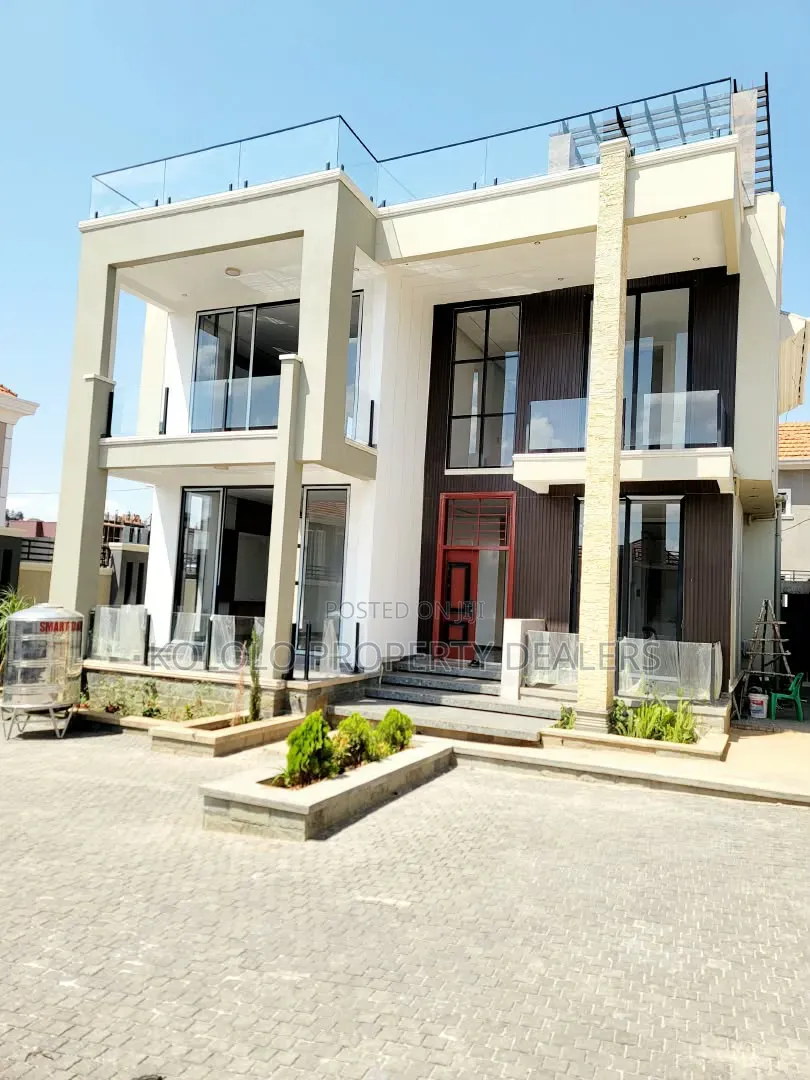 4bdrm Mansion in Munyonyo, Central Division for sale