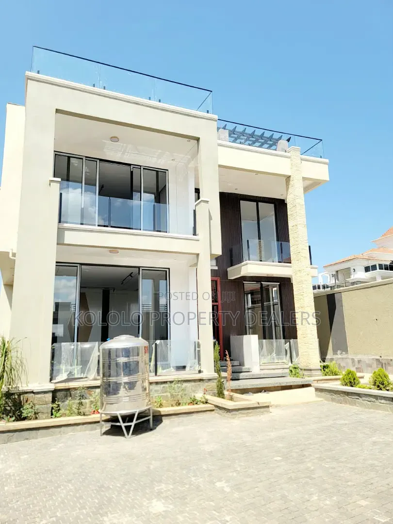 4bdrm Mansion in Munyonyo, Central Division for sale
