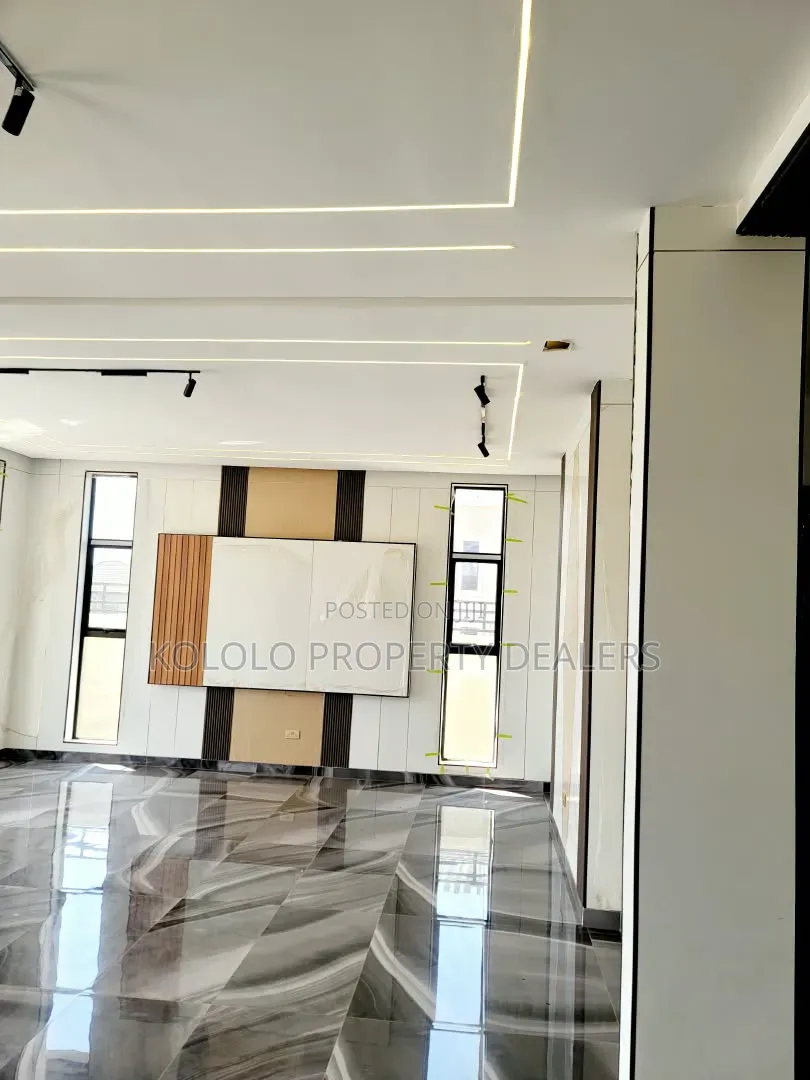 4bdrm Mansion in Munyonyo, Central Division for sale