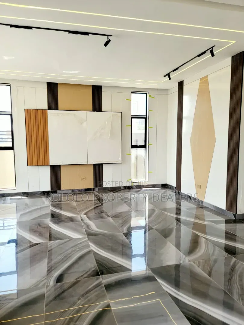 4bdrm Mansion in Munyonyo, Central Division for sale