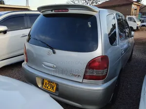 Toyota Corolla Spacio 2000 Ivory