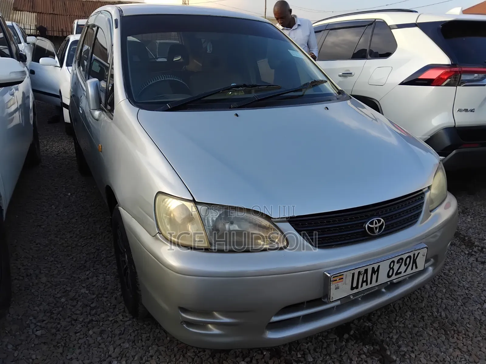 Toyota Corolla Spacio 2000 Ivory