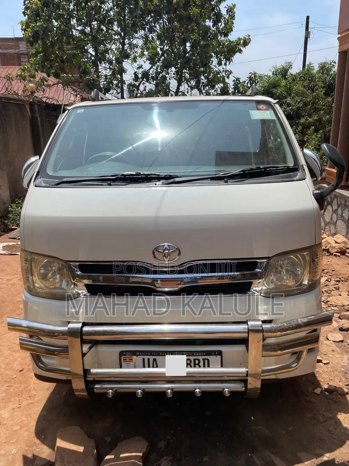 Toyota HiAce 2012 White