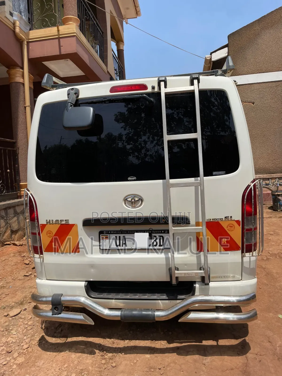 Toyota HiAce 2012 White