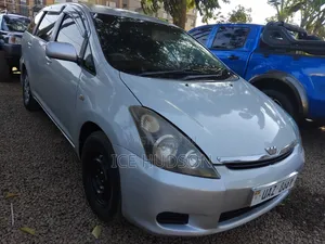 Toyota Wish 2005 Ivory