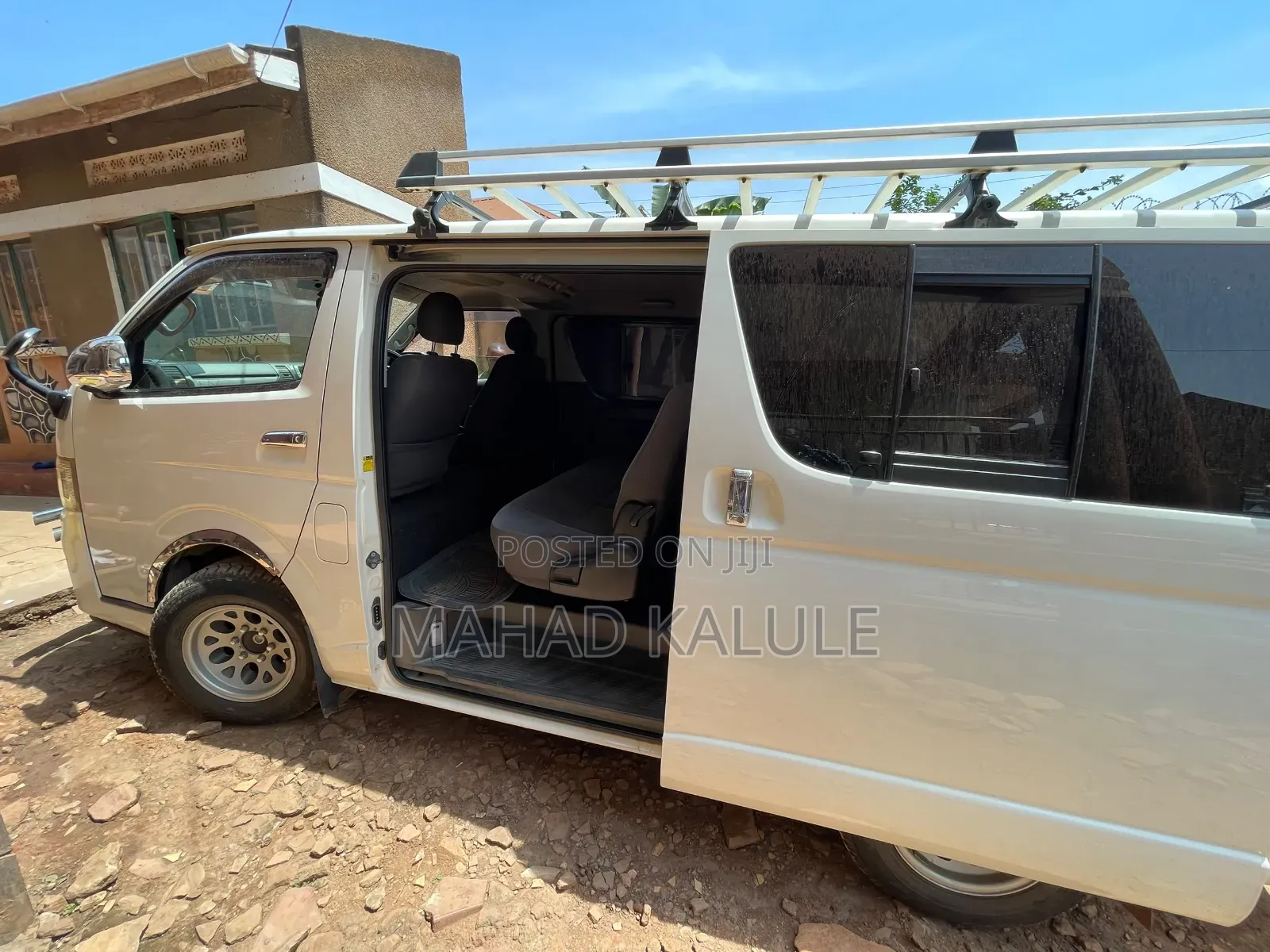 Toyota HiAce 2012 White