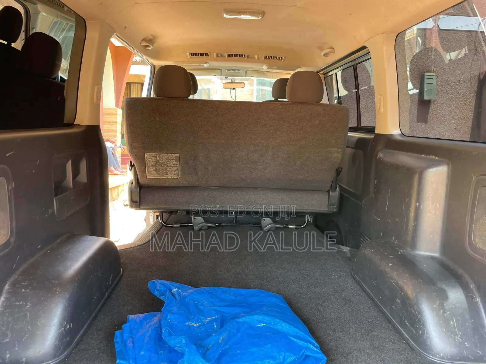 Toyota HiAce 2012 White