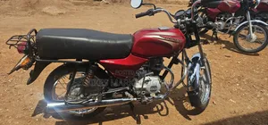 Bajaj Boxer 2025 Red