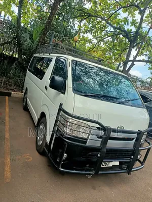 Toyota HiAce 2012 White