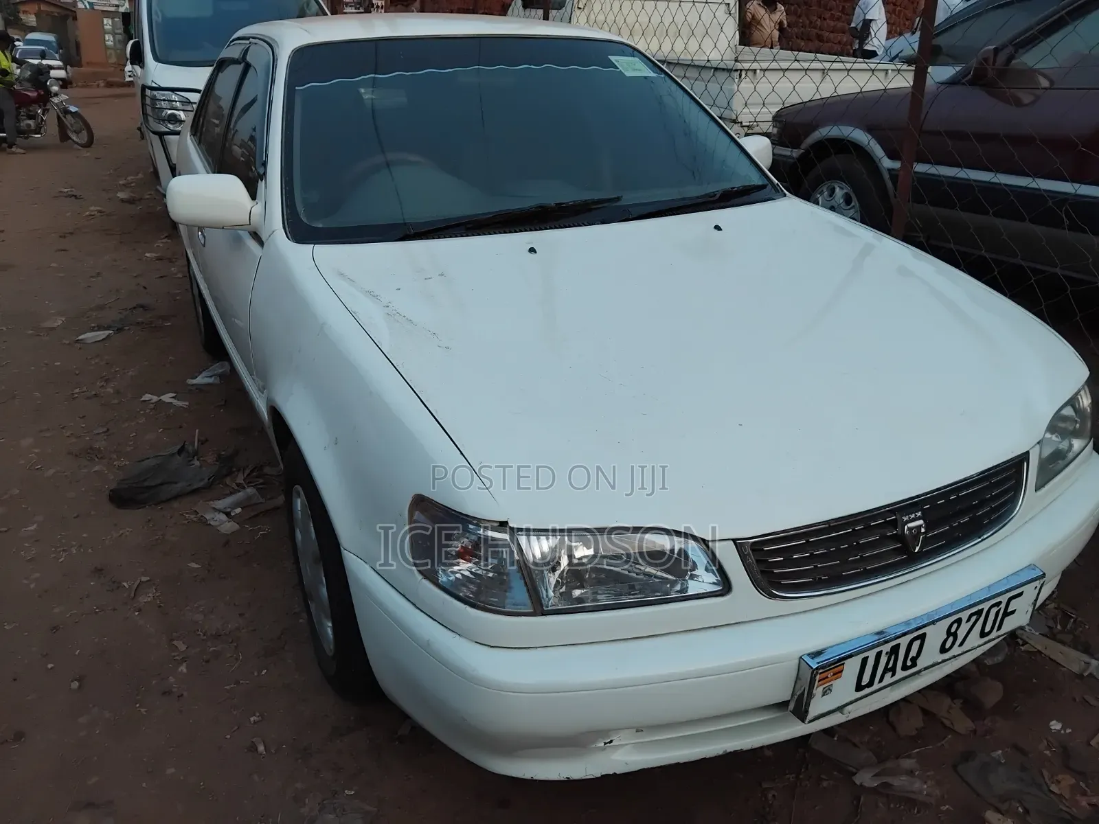 Toyota Corolla 2000  White 