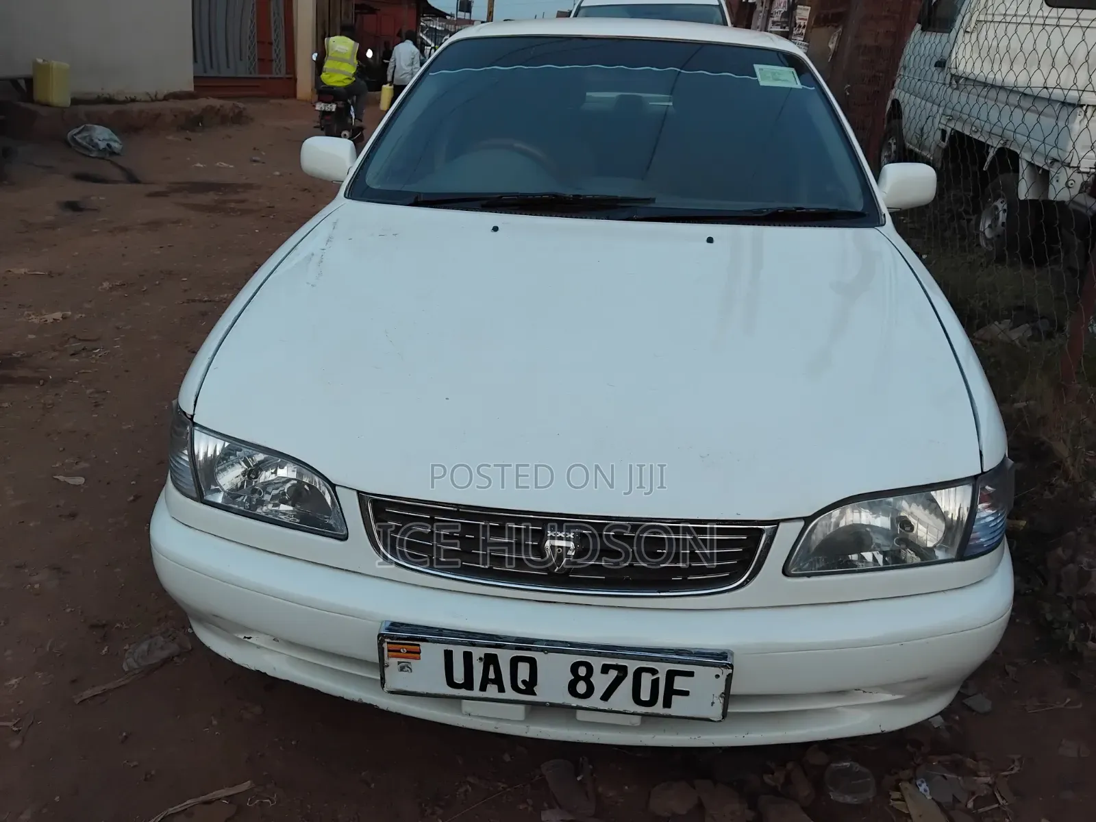 Toyota Corolla 2000  White 