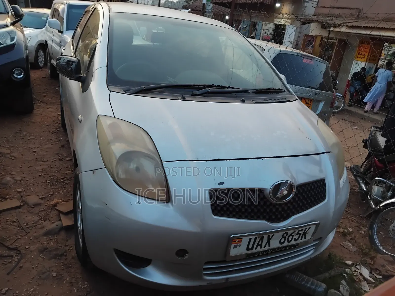 Toyota Vitz 2009 Ivory