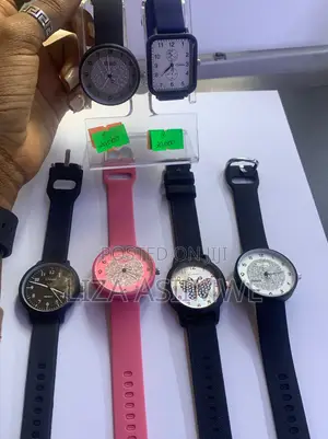 Casual Wristwatches Featuring Silicone Straps
