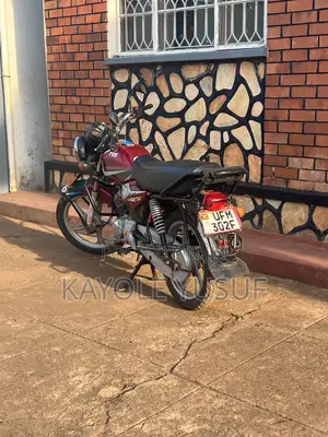 TVS HLX 125 2022 Red