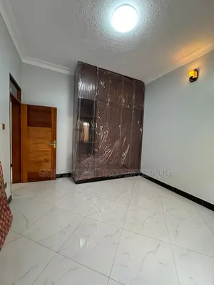 3bdrm Apartment in Kiwafu, Central Division for rent
