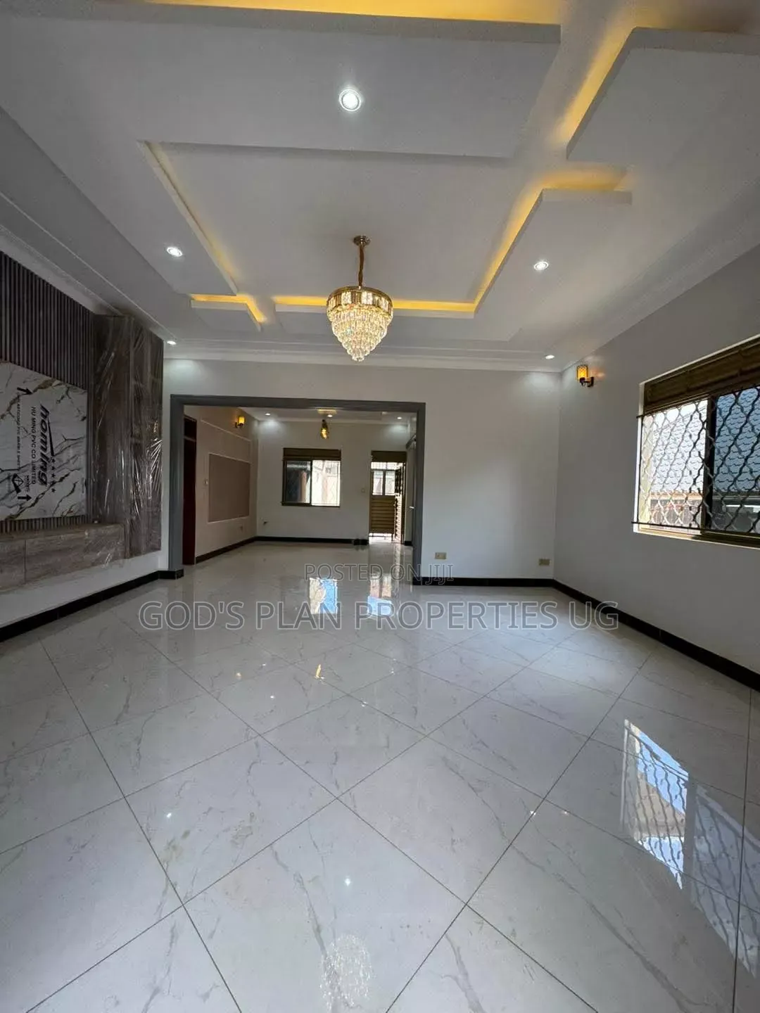 3bdrm Apartment in Kiwafu, Central Division for rent