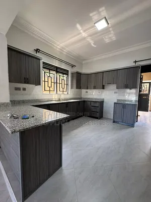 3bdrm Apartment in Mbuya Bugolobi, Central Division for rent