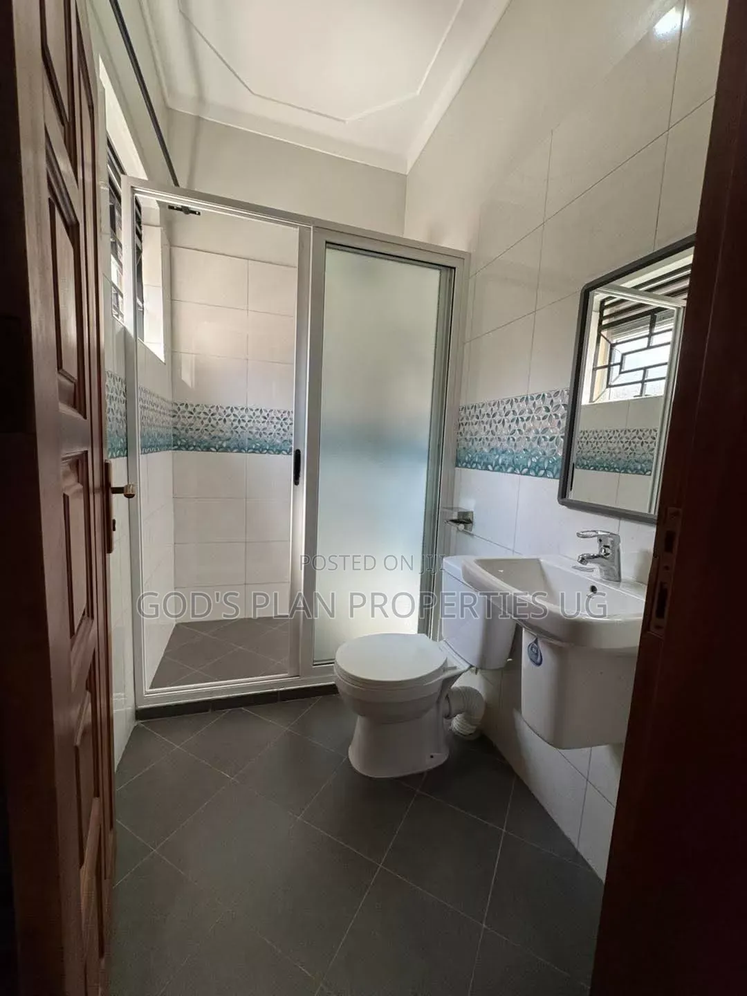 3bdrm Apartment in Mbuya Bugolobi, Central Division for rent