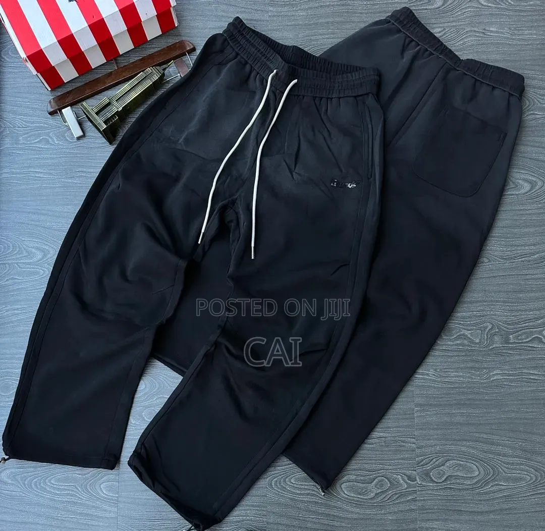 Casual, Loose-Fit Drawstring Sweatpants. Black, Grey