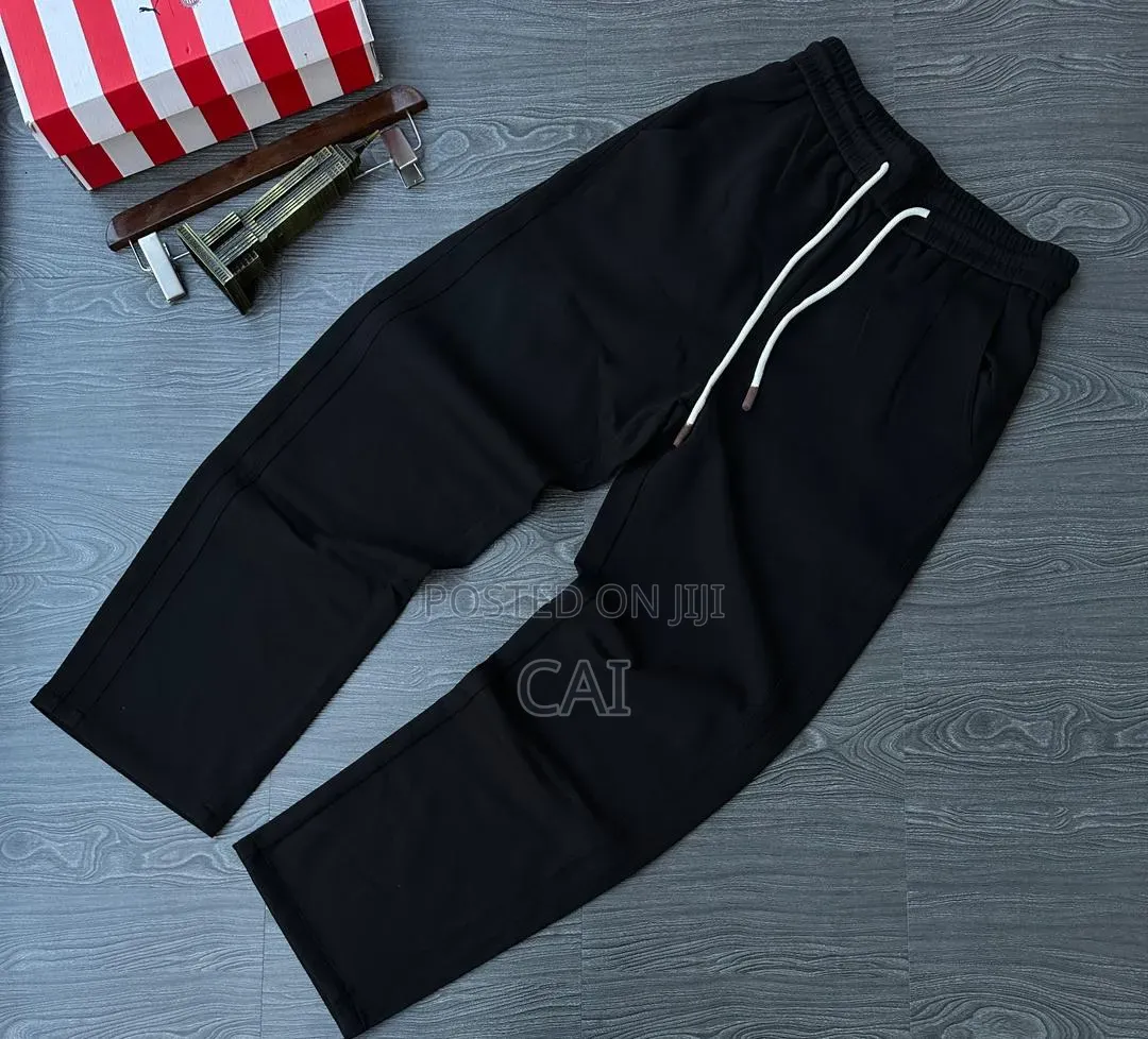 Casual, Loose-Fit Drawstring Sweatpants. Black, Grey