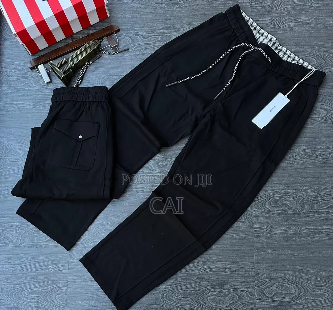 Casual, Loose-Fit Drawstring Sweatpants. Black, Grey