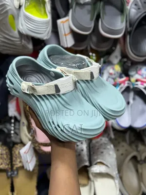 Crocs Echo Wave Clogs,