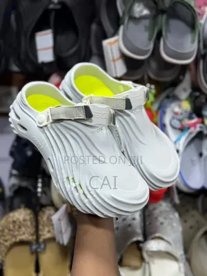 Crocs Echo Wave Clogs,