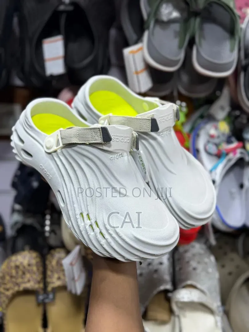Crocs Echo Wave Clogs,