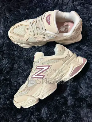 New Balance 9060