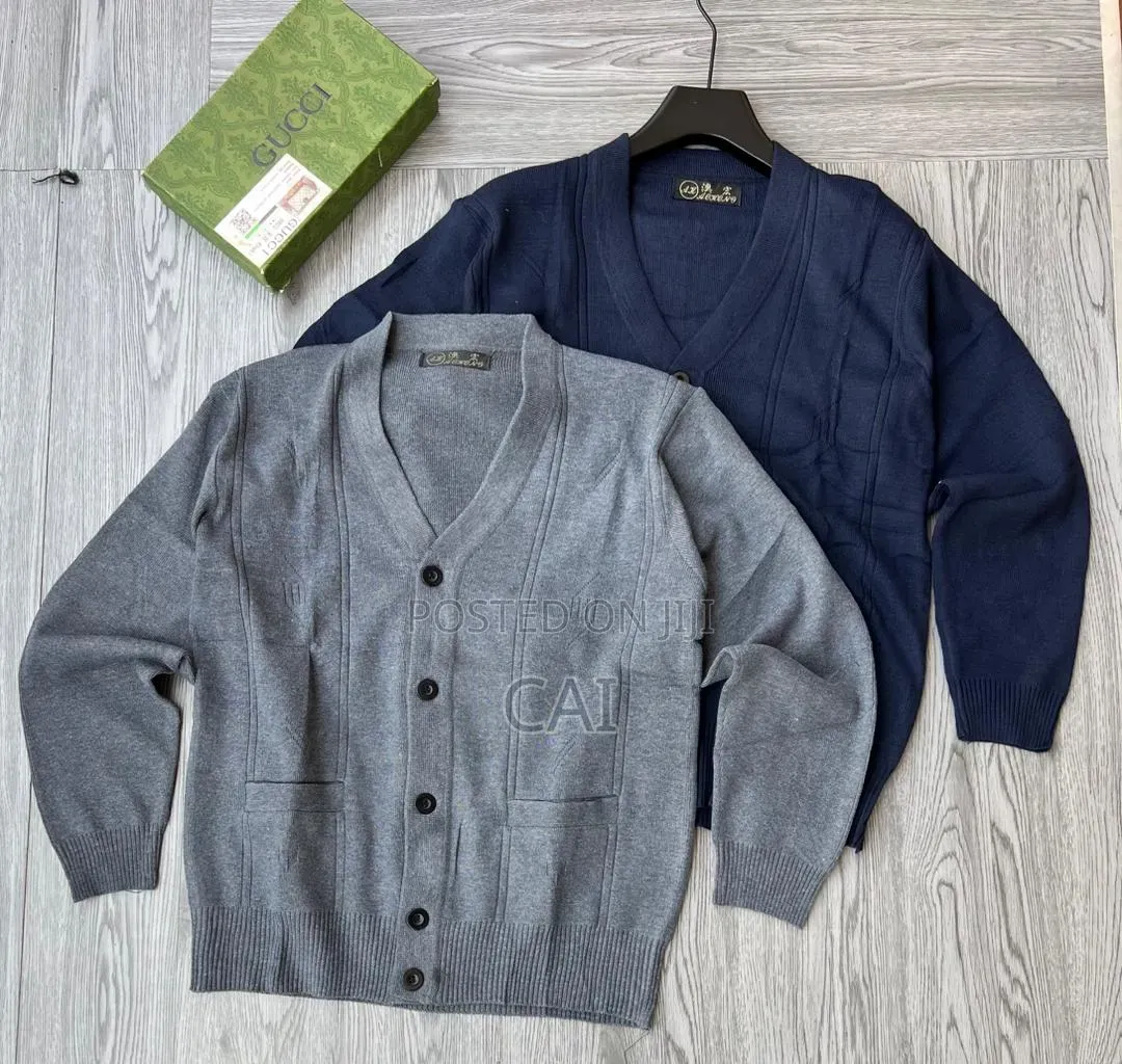 Men's Knit v-Neck Button-Down Cardigans With Front Pockets