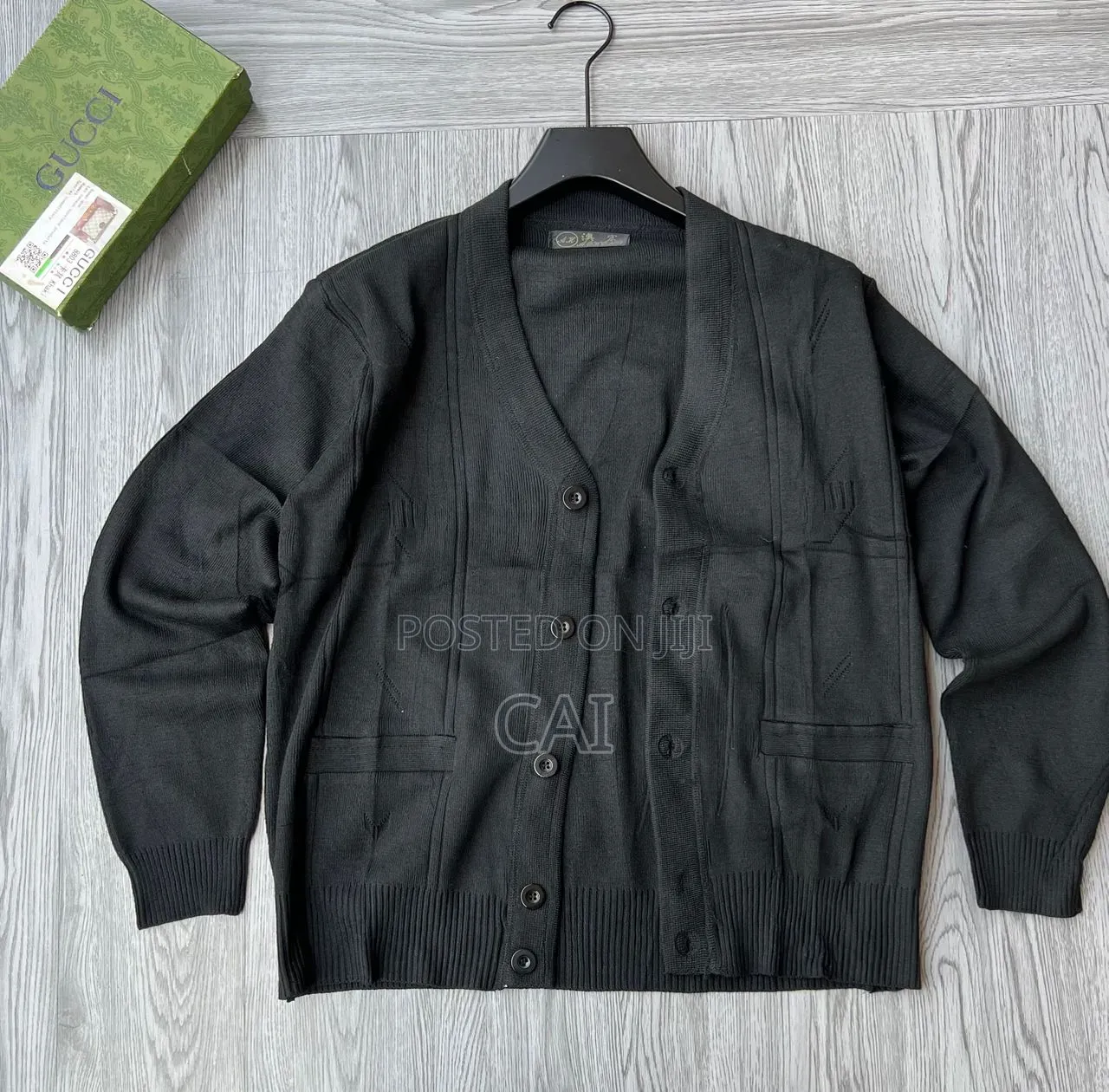 Men's Knit v-Neck Button-Down Cardigans With Front Pockets