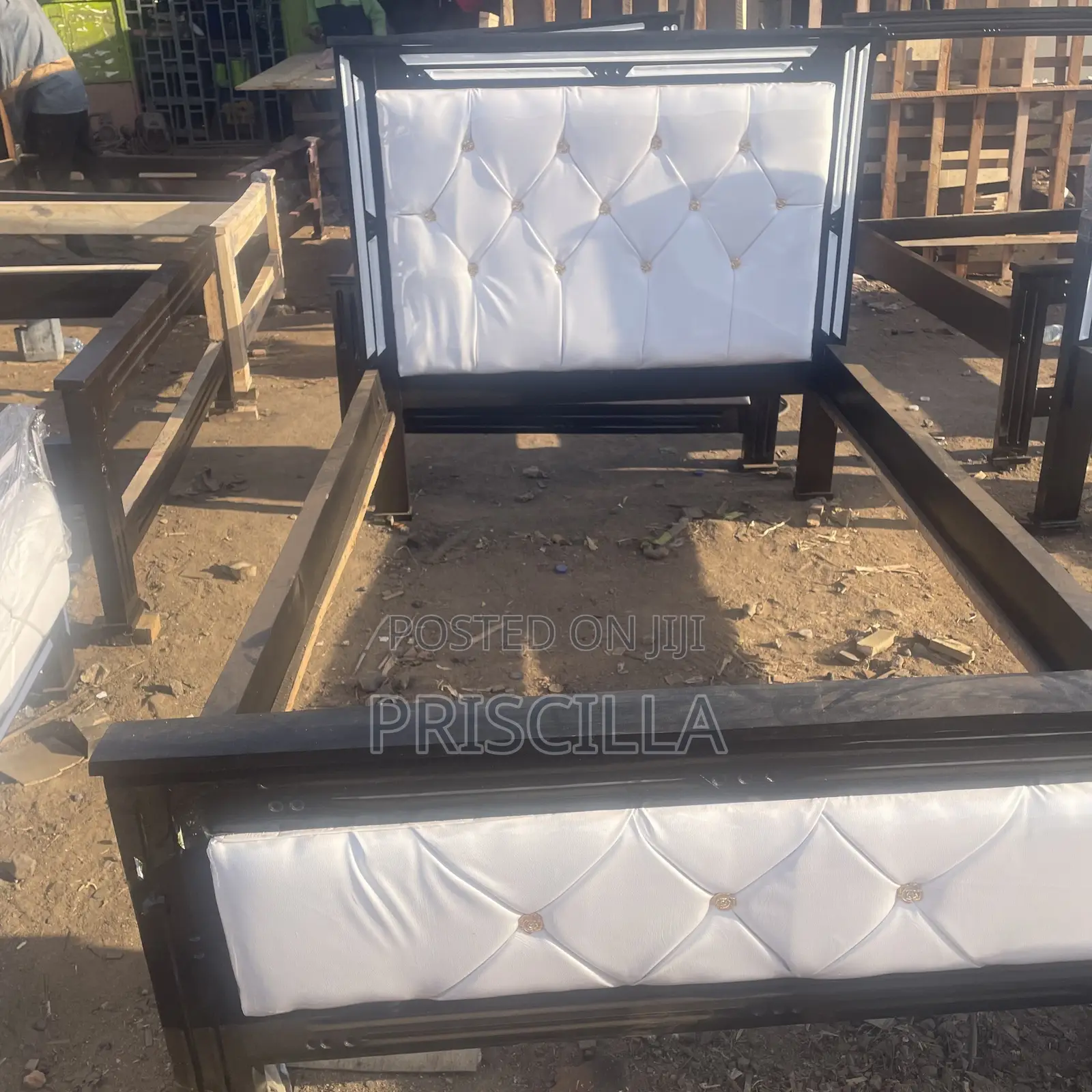 4by6 White Button Bed