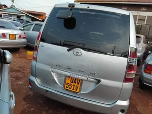 Toyota Noah 2002 Gray
