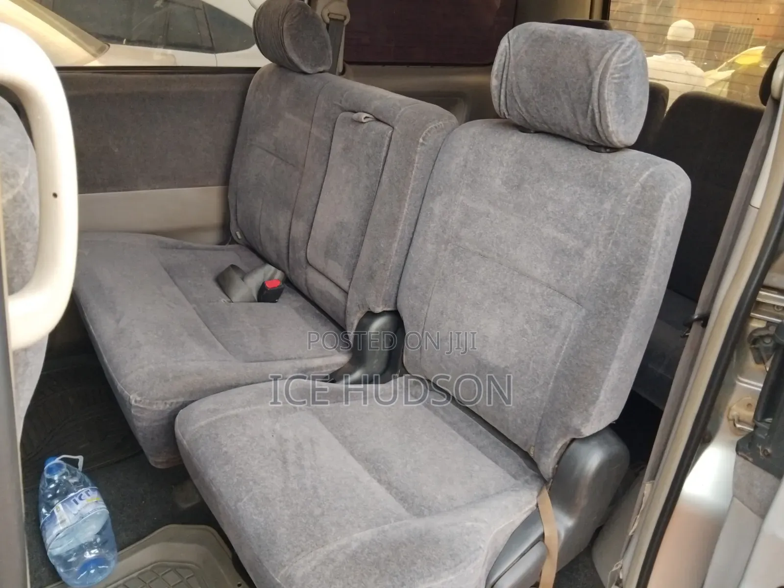 Toyota Noah 2002 Gray
