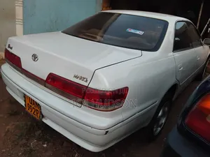 Toyota Mark II 1999 White