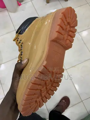 Timberland Shinny Brown Boots