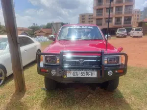 Toyota Hilux 1992 Maroon