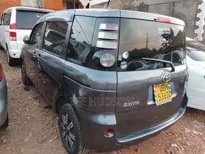 Toyota Sienta 2010 Matt Black