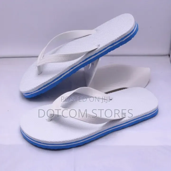 Relaxo Unisex Lightweight Textured Flip-Flop Sandal for Men