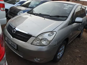 Toyota Corolla Spacio 2005 Gold