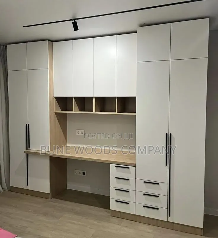 Modern Inbuilt Wardrobe