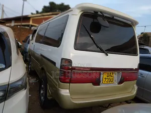Toyota HiAce 2000 Black