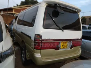 Toyota HiAce 2000 Black