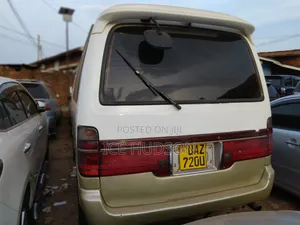 Toyota HiAce 2000 Black