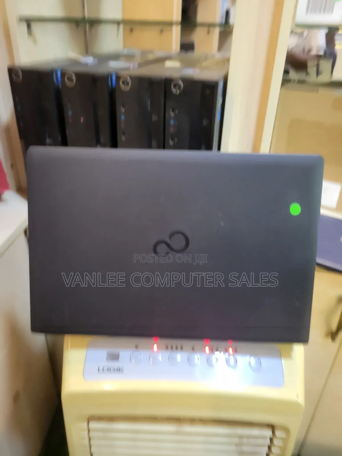 Laptop Fujitsu Lifebook A358 8GB Intel Core i5 HDD+SSD 256GB