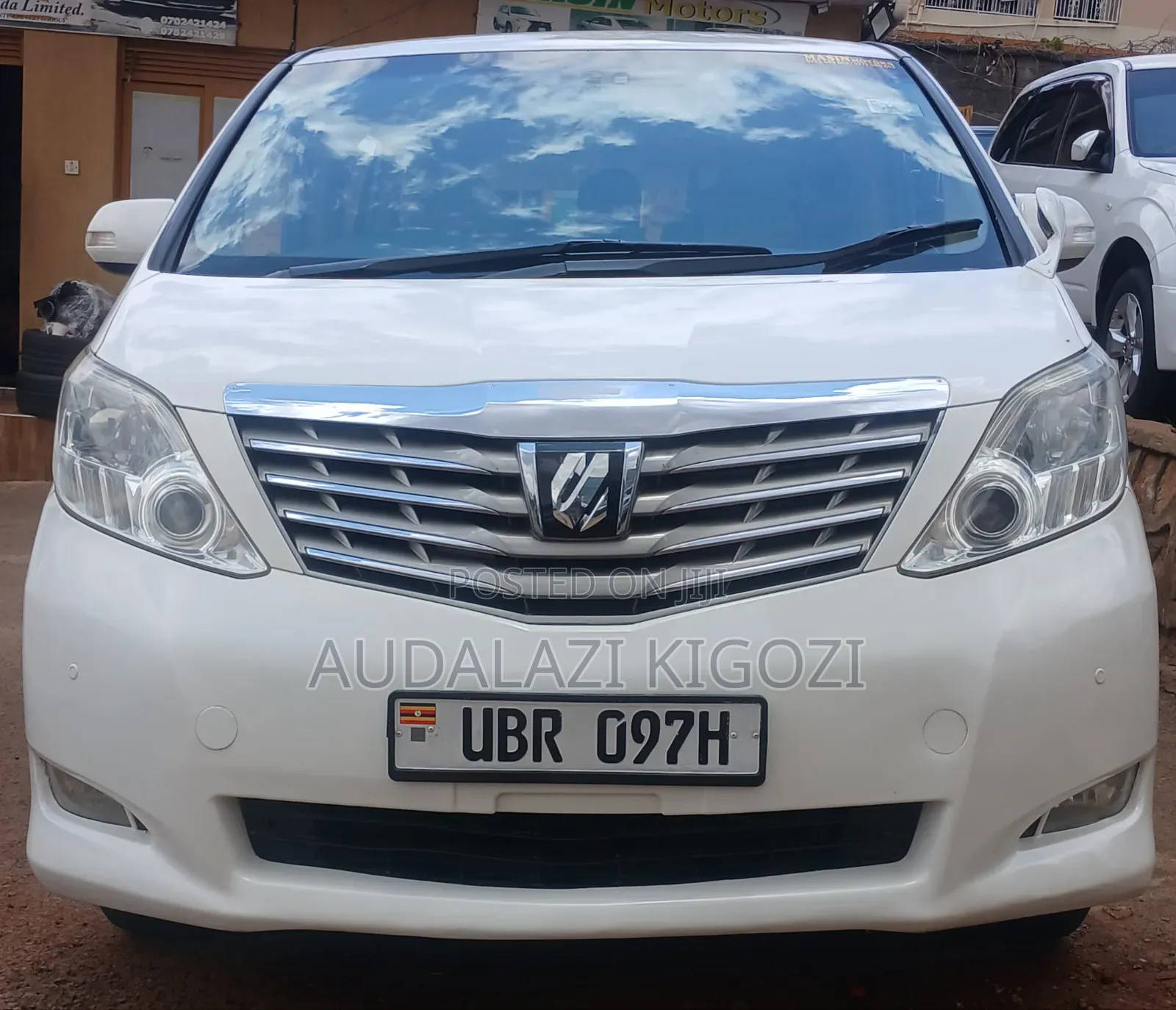 Toyota Alphard 2010 White