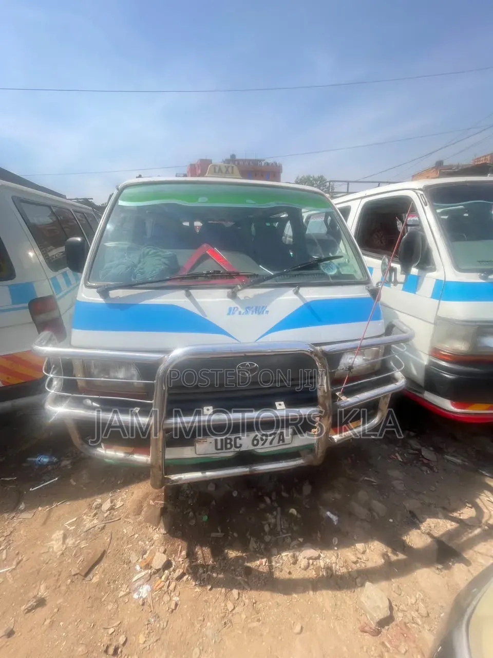 Toyota HiAce 2001 White