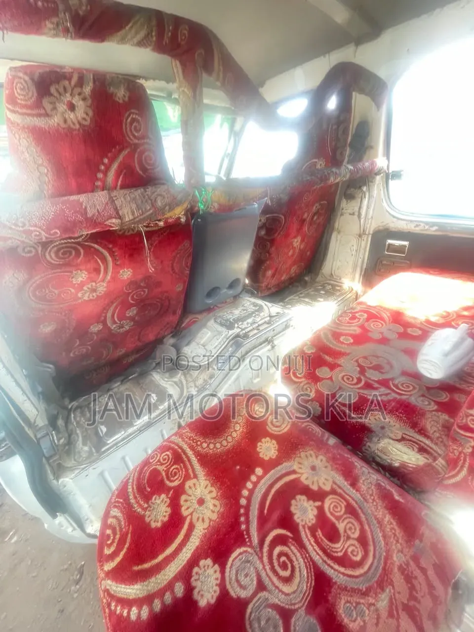 Toyota HiAce 2001 White