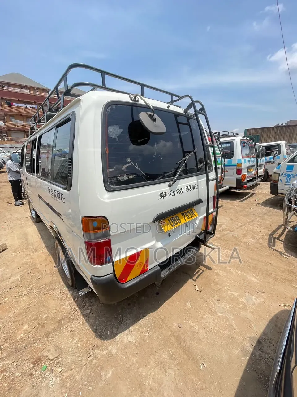 Toyota HiAce 2001 White
