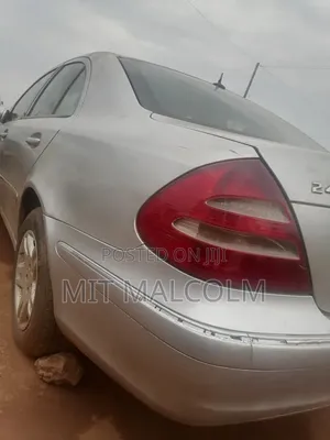 Mercedes-Benz E300 2006 Silver